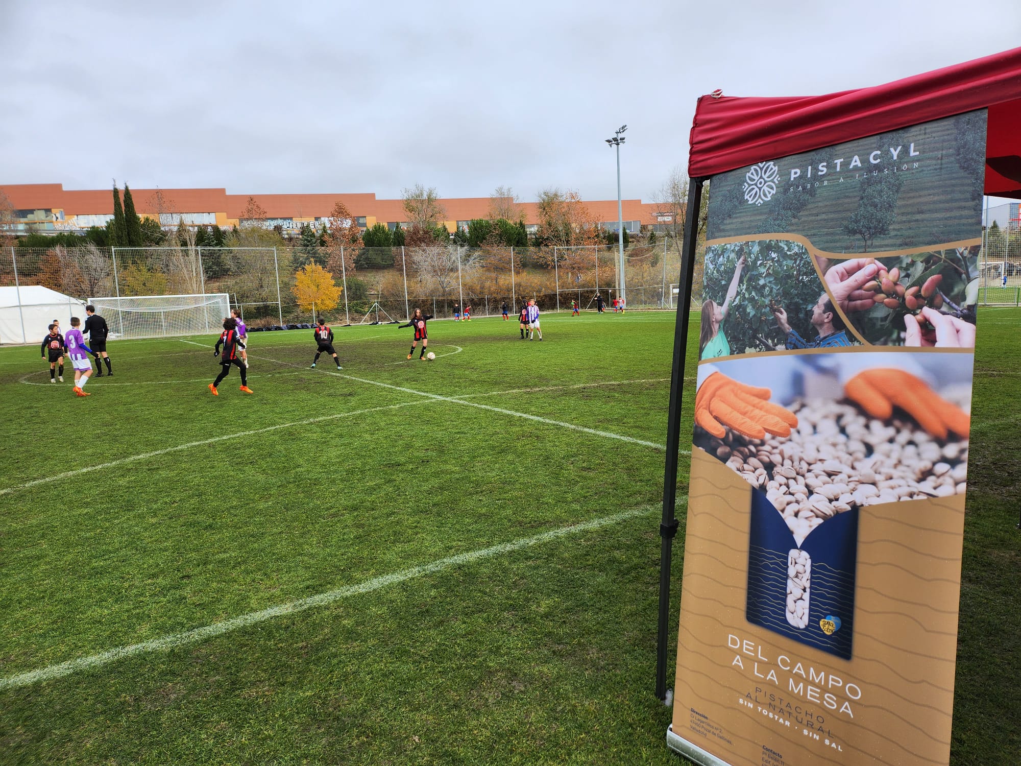 Pistacyl patrocinio partido de futbol juvenil
